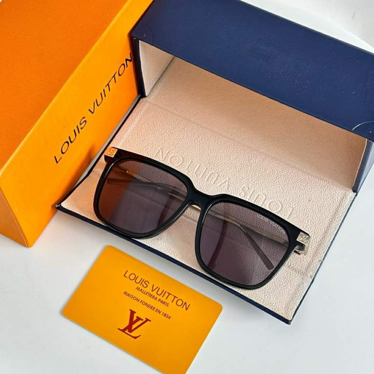Picture of Louis Vuitton Sunglasses _SKUfw79399230fw
